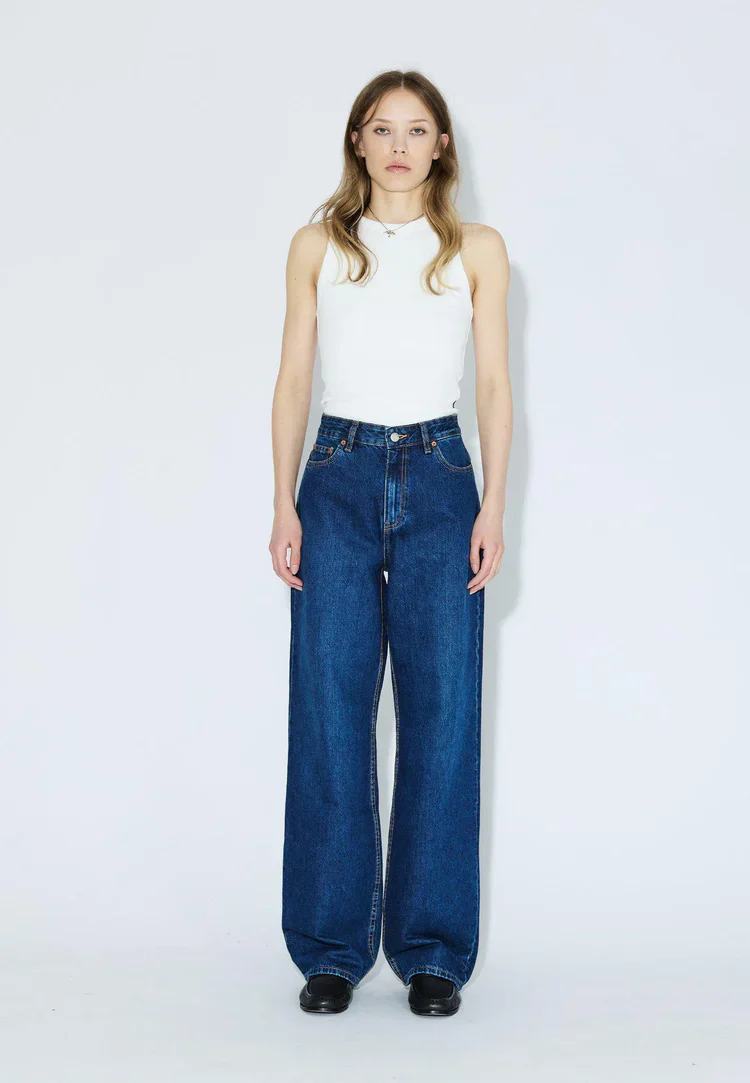 Donna Jeans in Haze Dark Shade