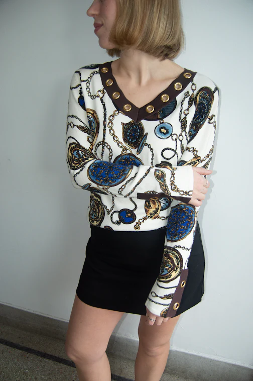 Grommet Detail Printed V Neck Sweater