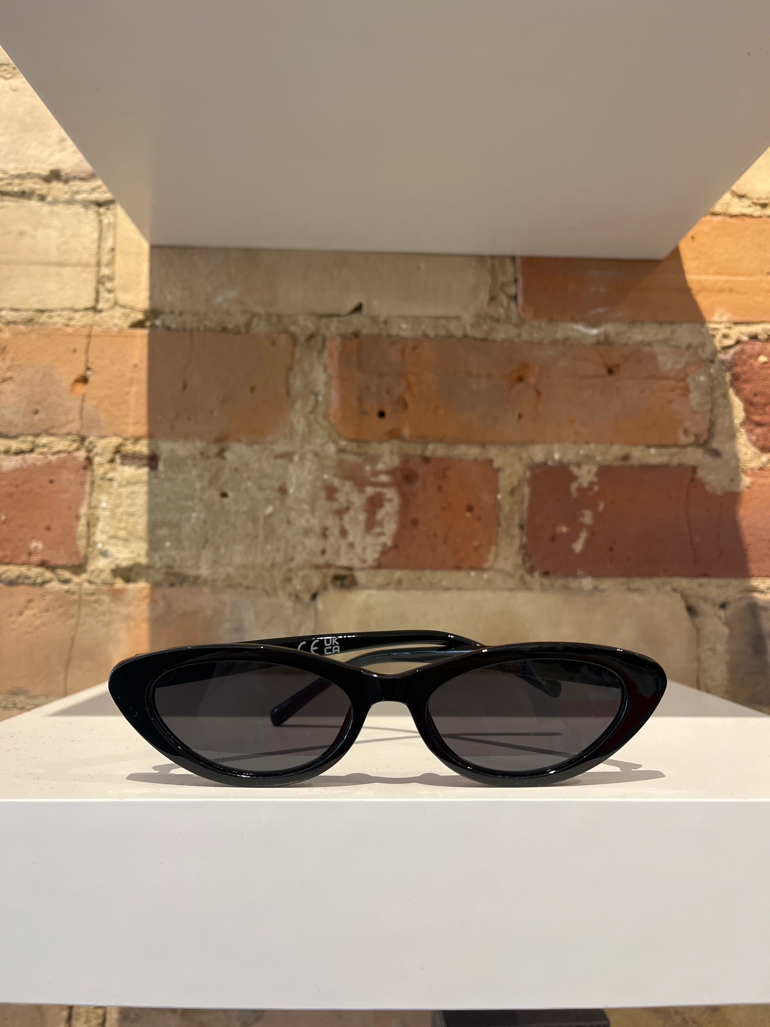 Monroe Cat Eye Sunglasses in Black